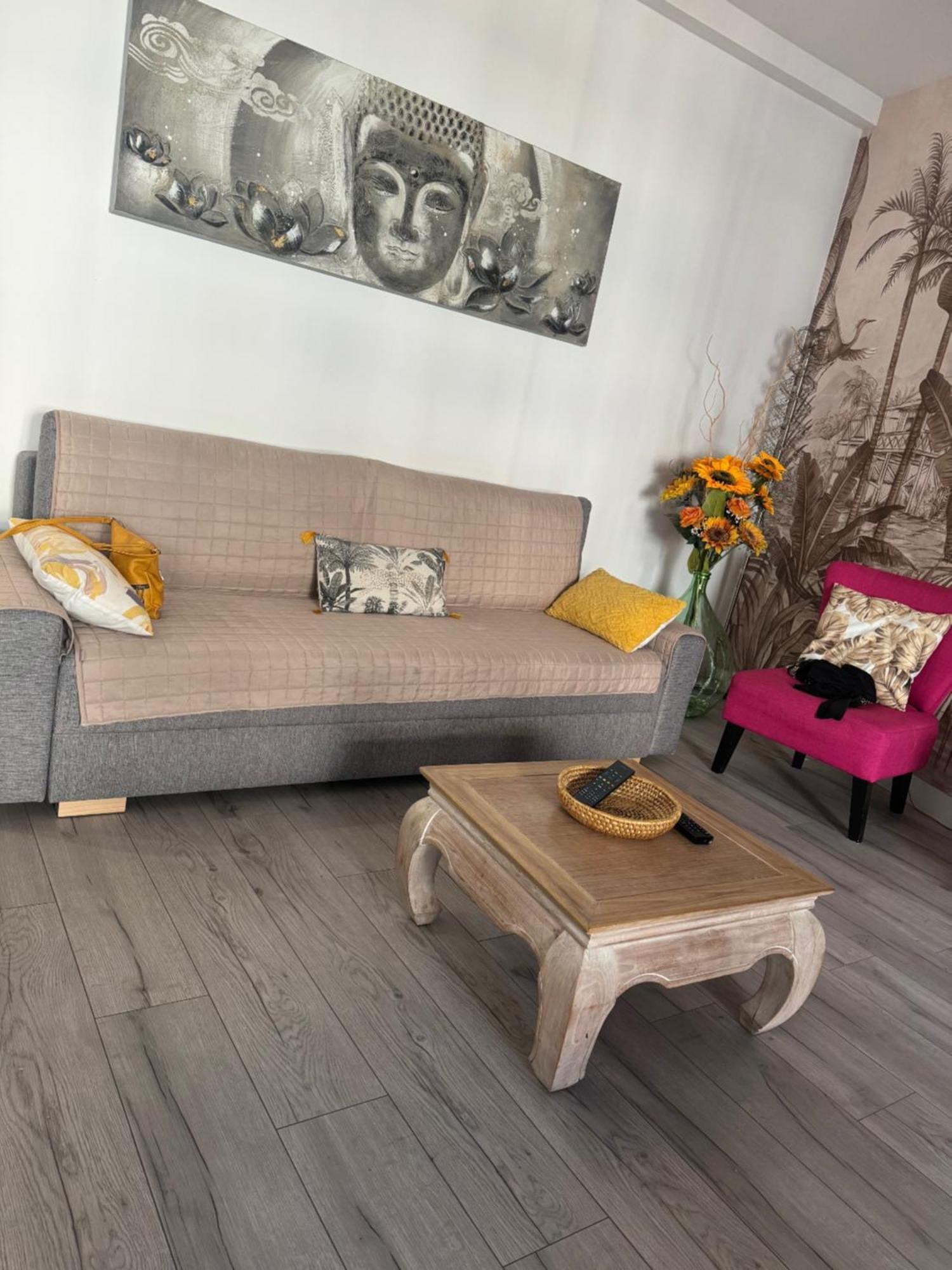 ניס Gorgeous 2 Bedrooms Holiday Apartement מראה חיצוני תמונה