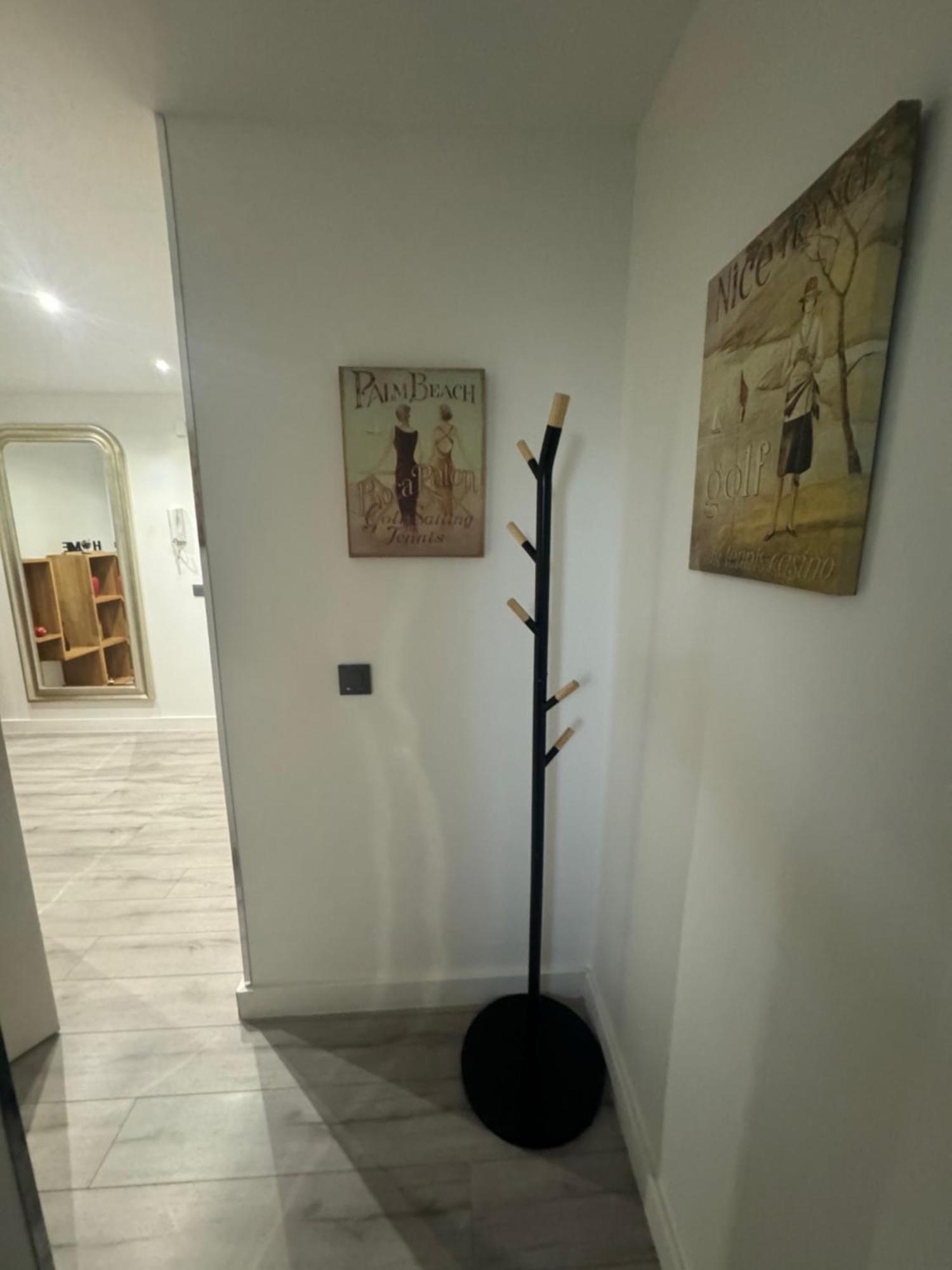 ניס Gorgeous 2 Bedrooms Holiday Apartement מראה חיצוני תמונה